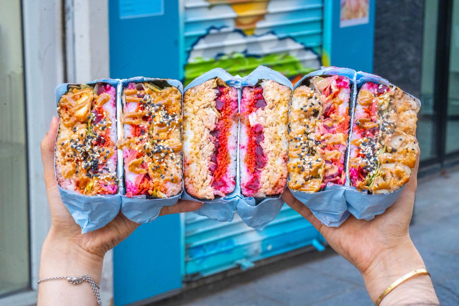 meilleur-sandwich-onigiri-paris-onigirazu-dejeuner-a-emporter-lunch-takeaway-takeout-matcha-ube-latte-bubble-tea-sakura-hanami-marais-paris-3